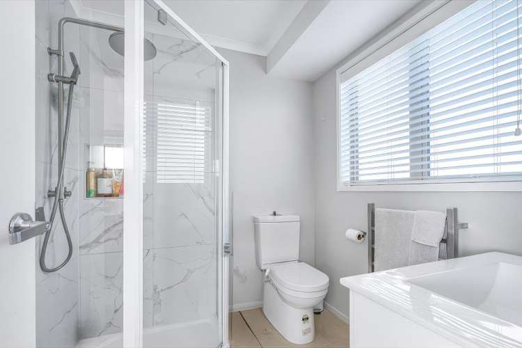 4 Carlingford Rise Dinsdale_19