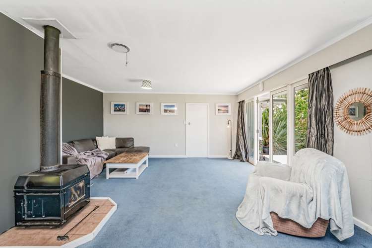 5669 West Coast Road Springfield_3