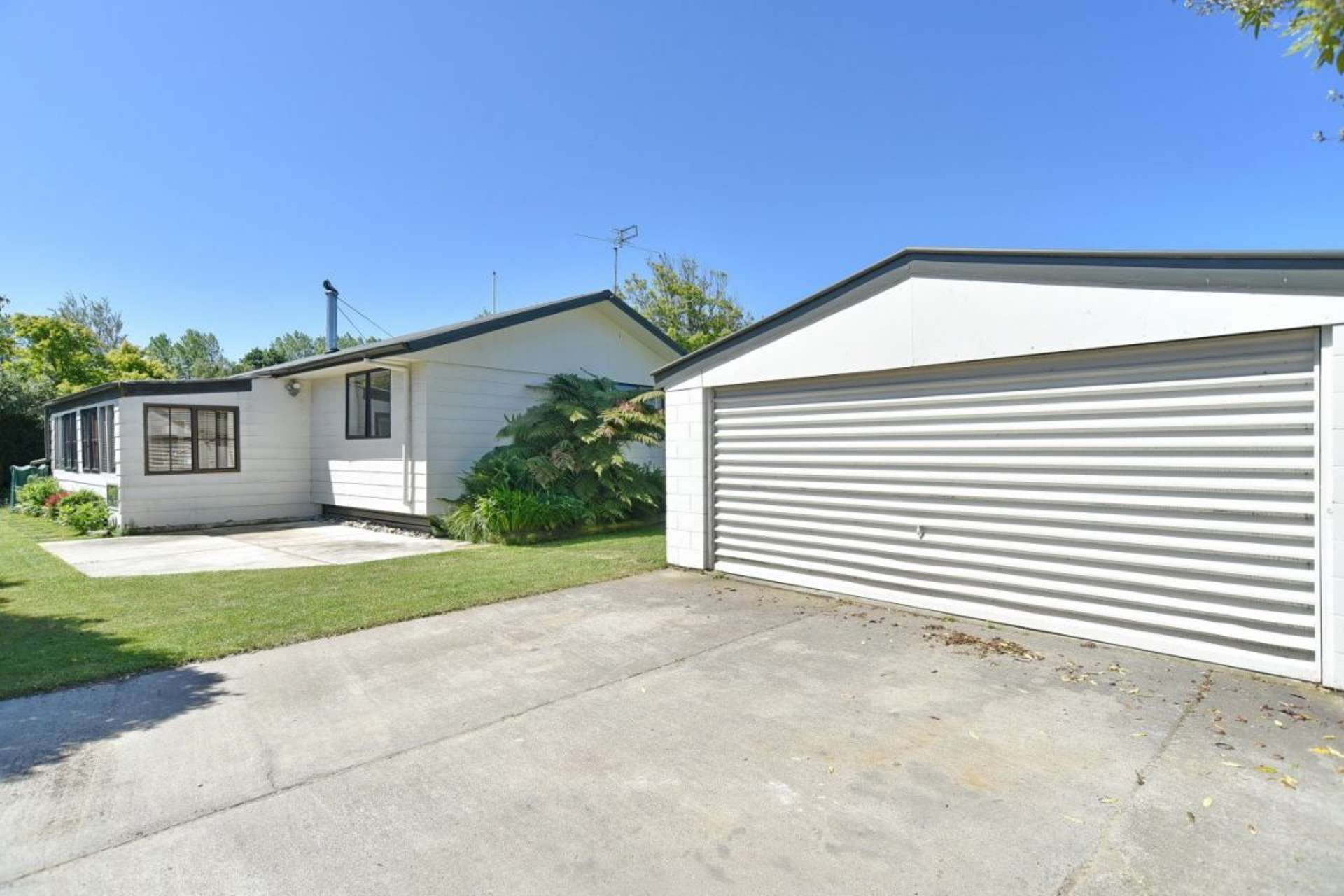 1 Mckenzie Place Waikuku Beach_0