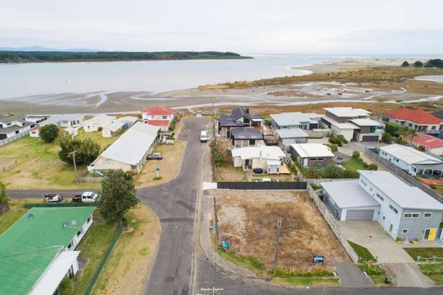 1 Hall Place Foxton Beach_1