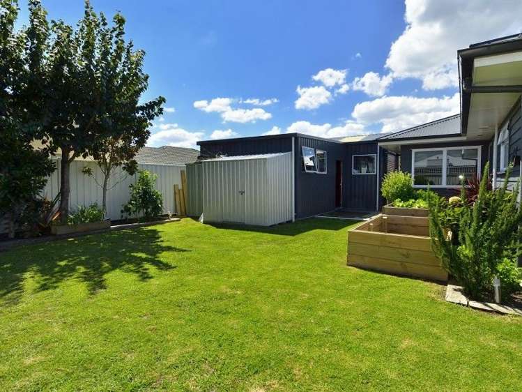 22 Pohutukawa Grove Lytton West_18