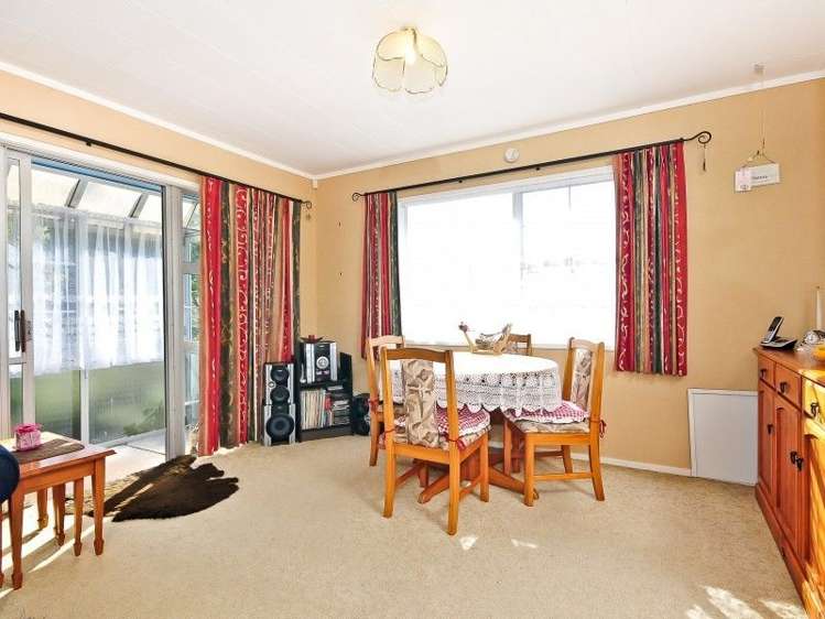 15 Rothesay Place Dinsdale_3