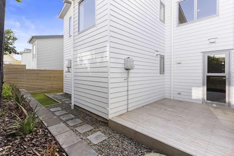 1b Sea Spray Drive Bucklands Beach_24