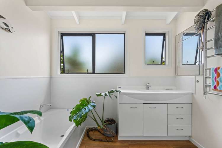 128 Bream Bay Drive Ruakaka_18