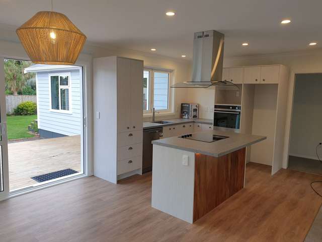 42 Matatua Road Raumati Beach_1