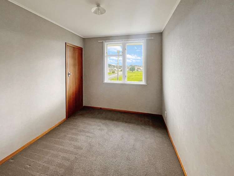 2 Devon Crescent Bulls_6