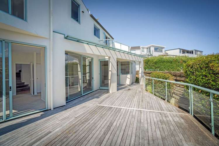 2/42 Churchill Road Murrays Bay_9