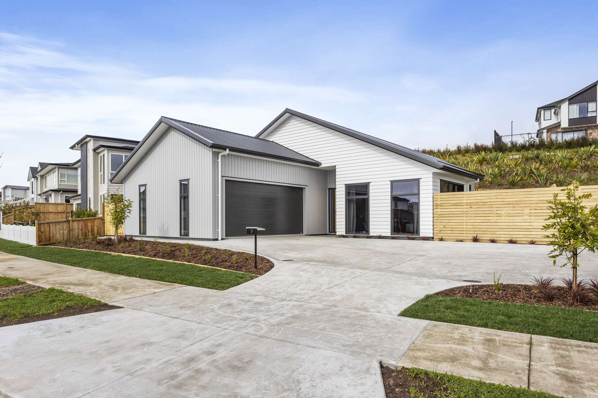 7 Kaupeka Road Orewa_0