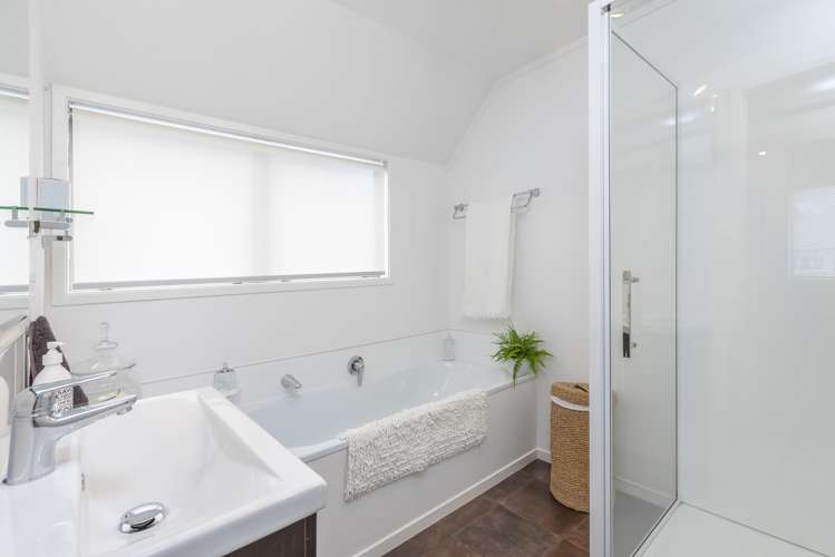 18 Springwood Place Mount Eden_10