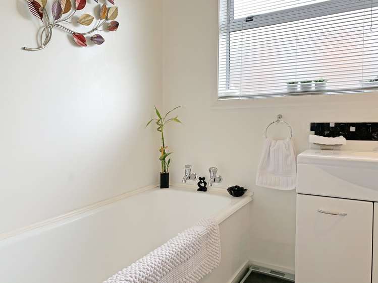 8 Christie Street Balclutha_10