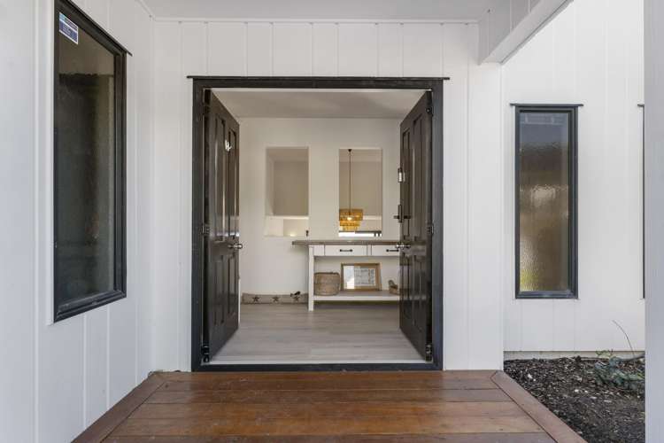 8 Lorrigan Way Welcome Bay_25