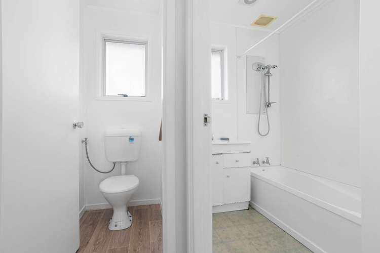 2/89 Bruce Mclaren Road Henderson_9