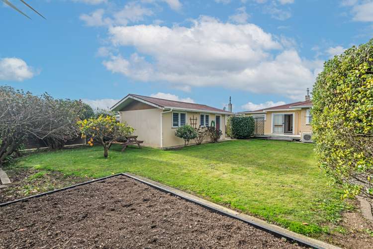 10 Ellesmere Crescent Highbury_12