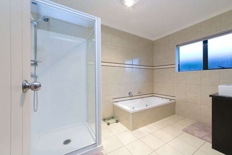 9 Holsten Place Massey_9