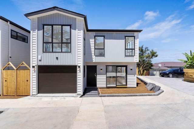 A Stylish & Smart Home in Top Location!