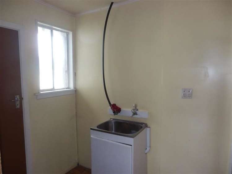 40 Mccaughan Street Winton Surrounds_7