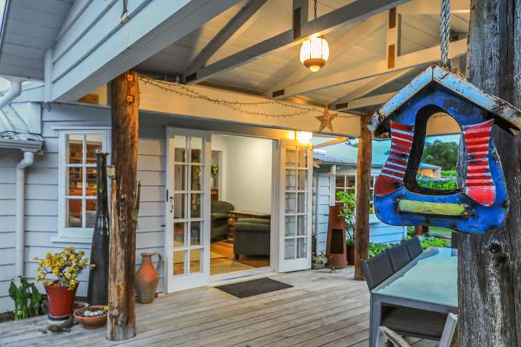 741 River Road Chartwell_22