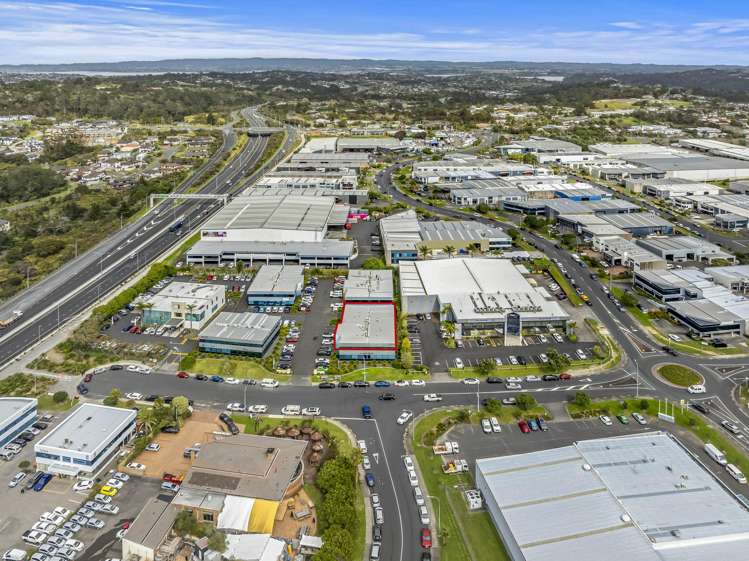 10 and 11/2B William Pickering Drive Albany_11