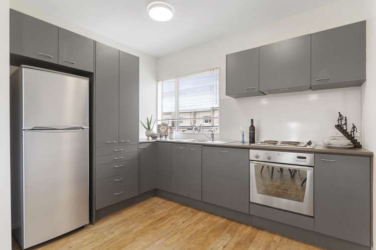 64/7 Kelvin Hart Drive East Tamaki_6