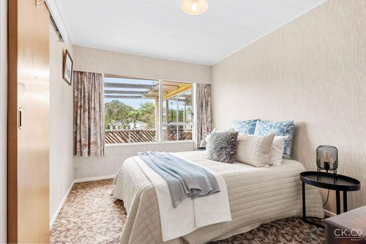 13 Christchurch Crescent Kelson_9