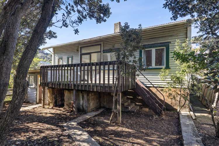 15 Happy Valley Road_4
