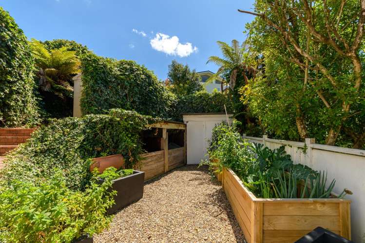 35 Glenn Terrace Otumoetai_29