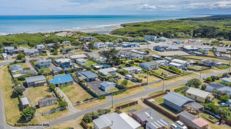 14 Rangitane Street Himatangi Beach_16