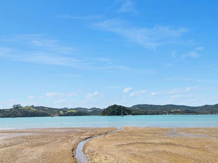 Te Wahapu Road Russell_0