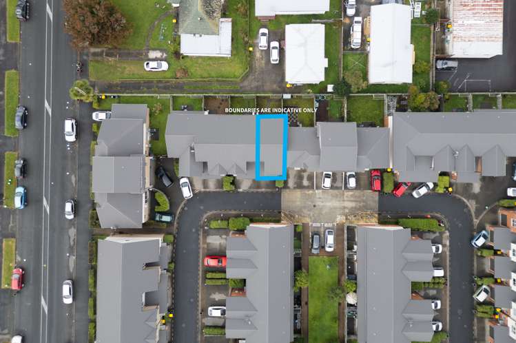 25 Chiefs Court Hamilton East_15