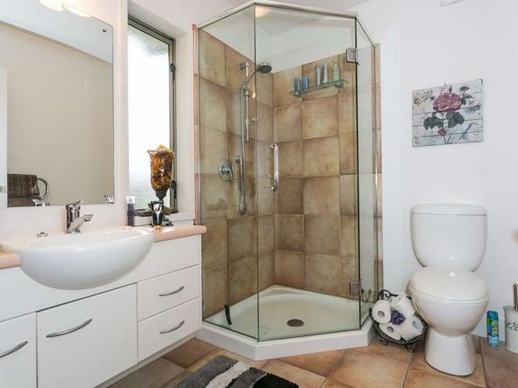 1b Neeve Place Taradale_17