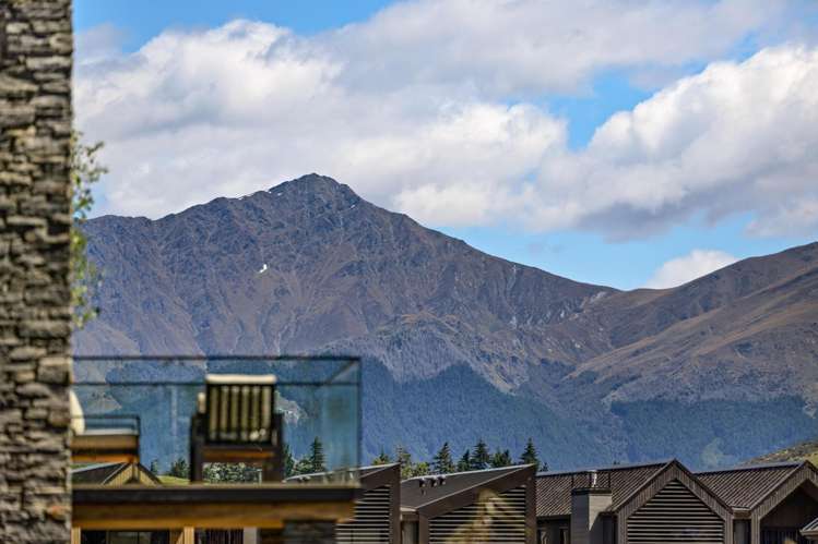 13 Taurus Lane Jacks Point_38