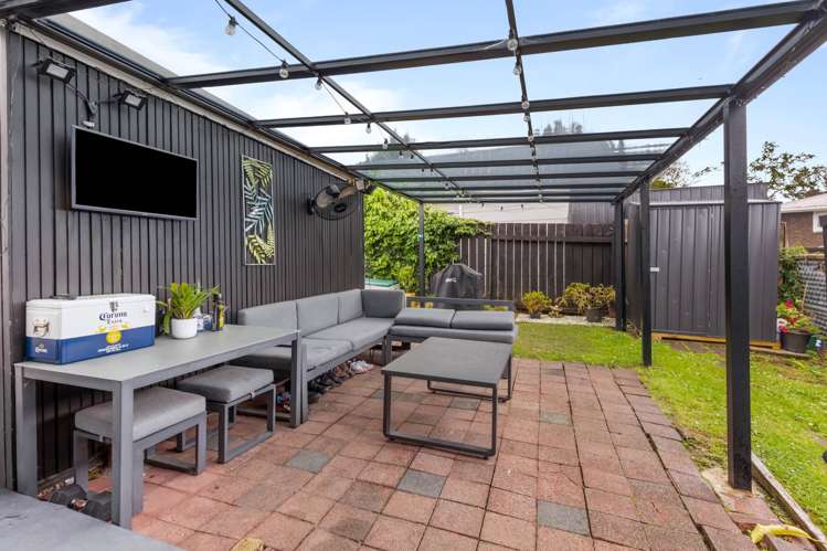 141 Edmonton Road Te Atatu South_12