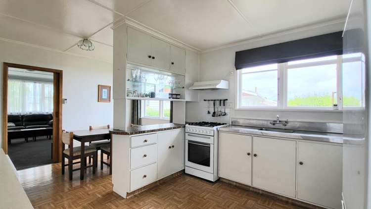 35 Hendersons Line Marton_5