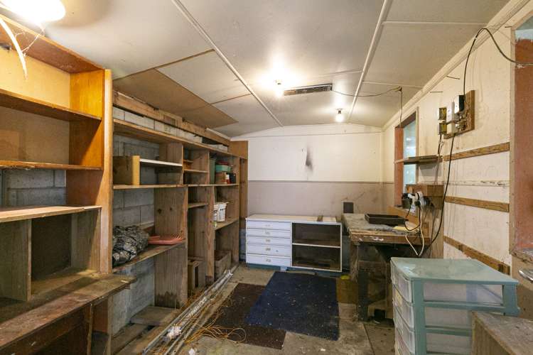 74 Beazley Avenue Paparangi_12