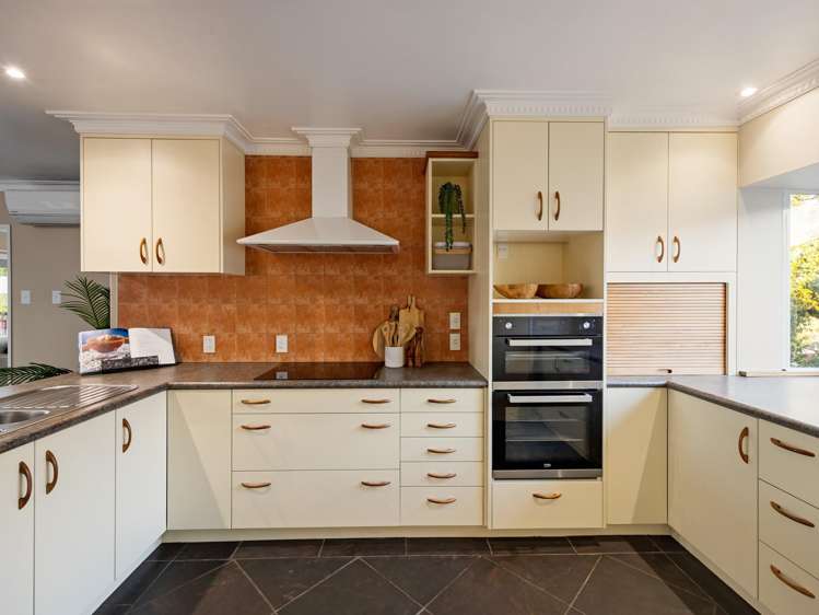 11 Houhere Place Pukete_5