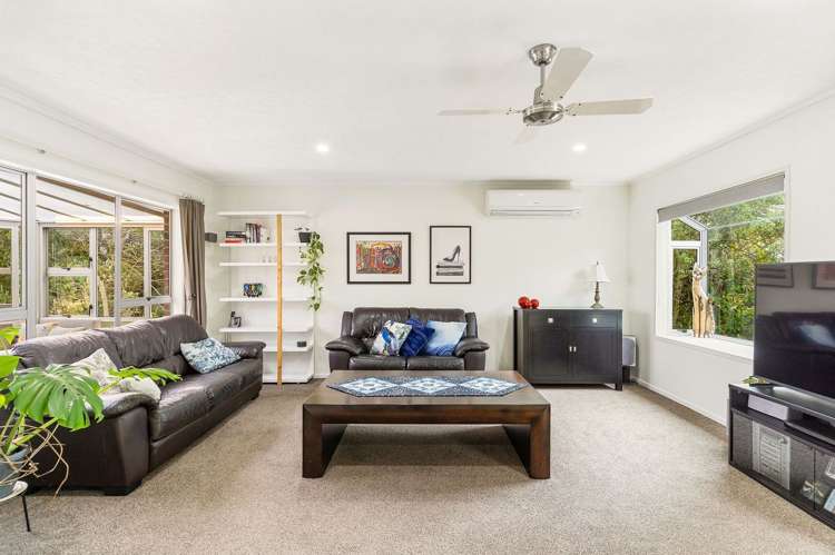 54 Marendellas Drive Bucklands Beach_5