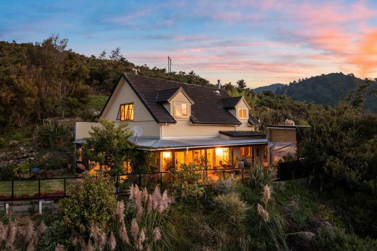 51 Boons Valley Road Waikawa_35