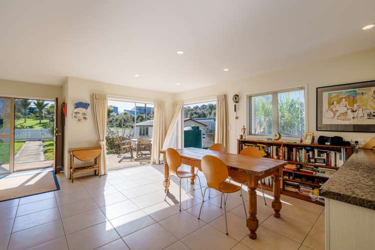 9 Nikau Road Oneroa_23