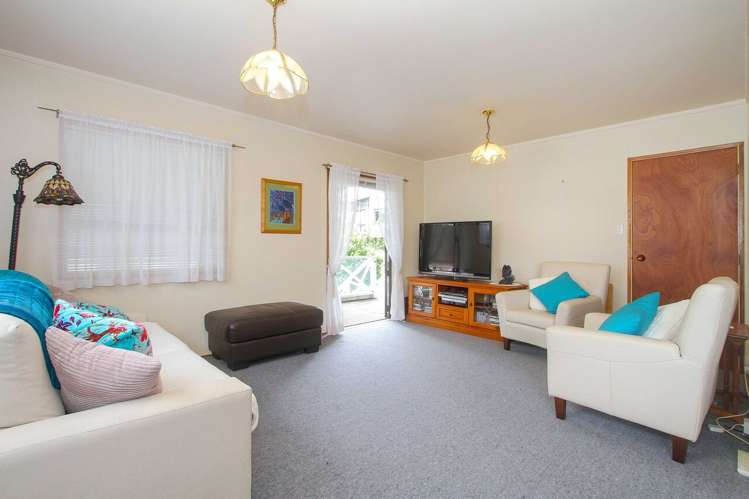 2/60 Birkdale Road Birkdale_5