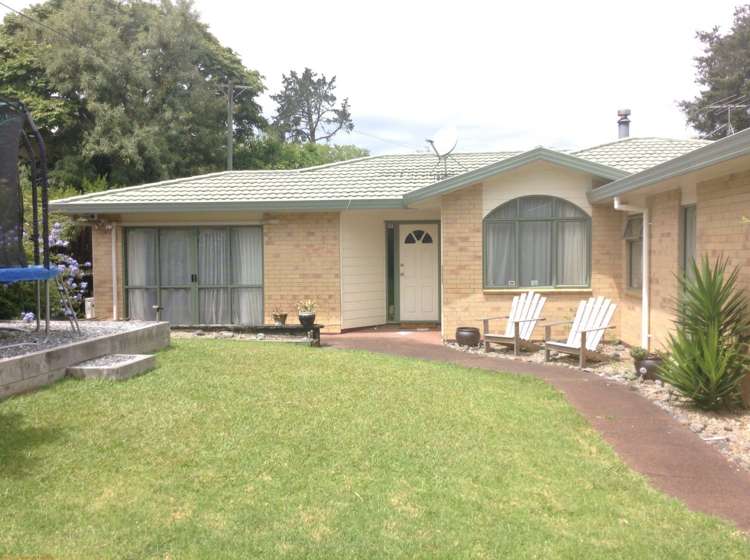 22 Abbotleigh Avenue Te Atatu Peninsula_19