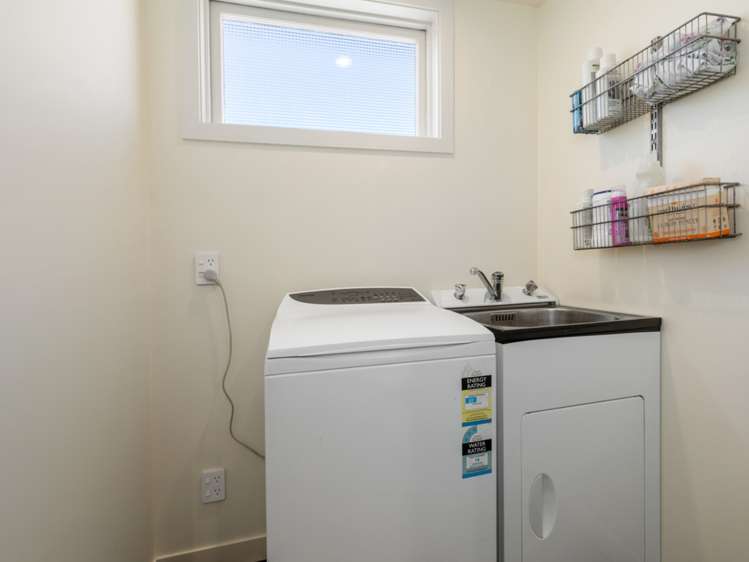 64 South Street Blenheim Central_15