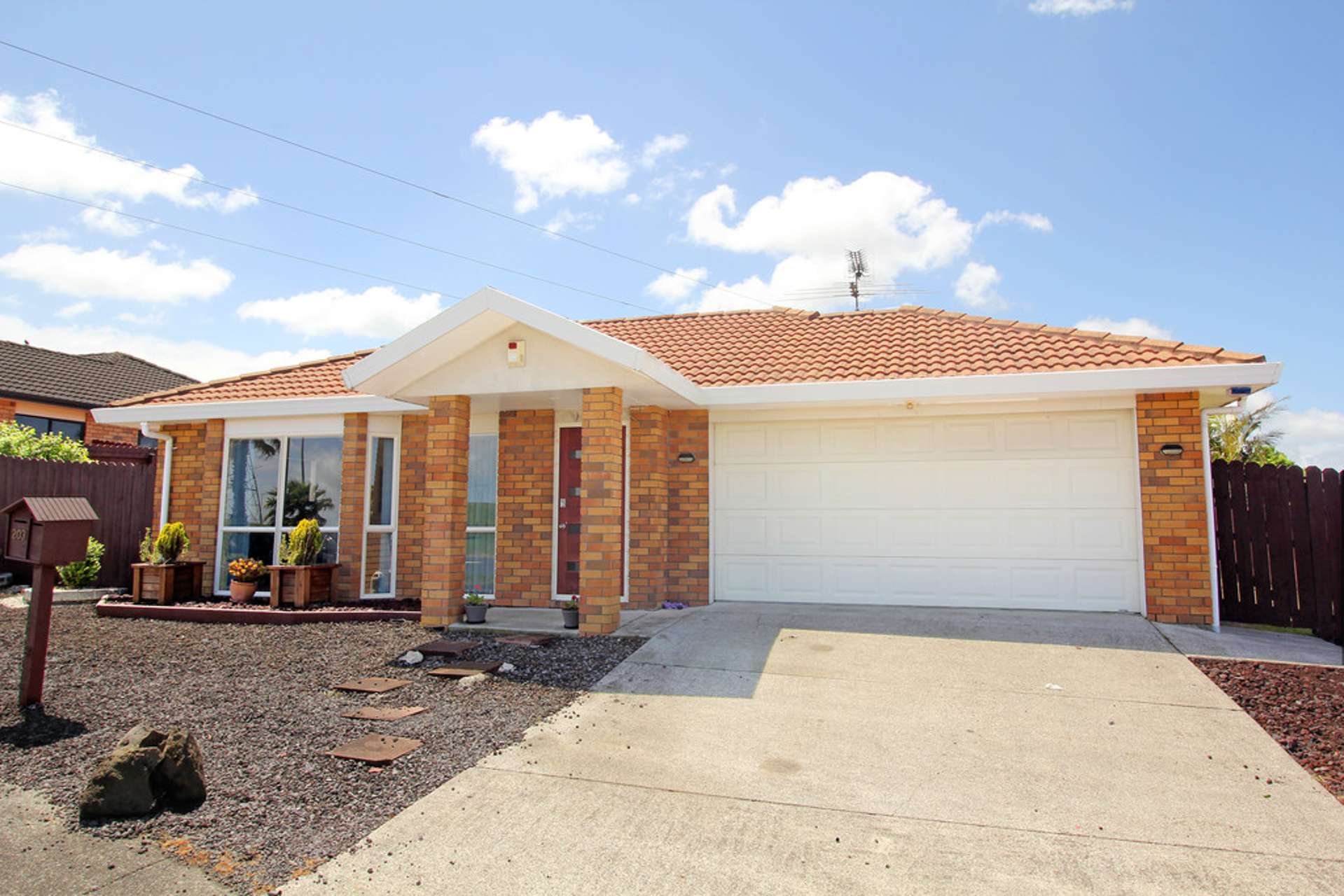 203 Te Irirangi Drive Flat Bush_0