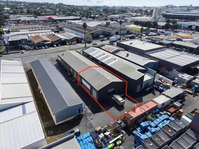 Central Onehunga industrial - 226sqm