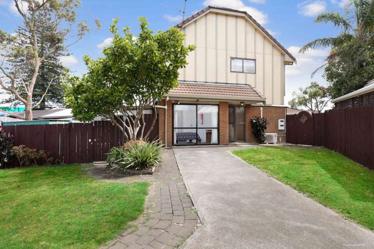 3/7 Roslyn Road Mount Wellington_11