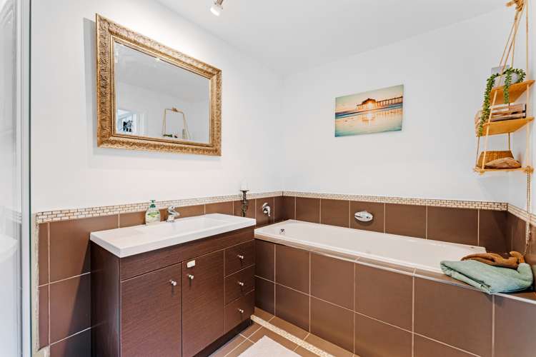 96 Motutara Road Muriwai_21