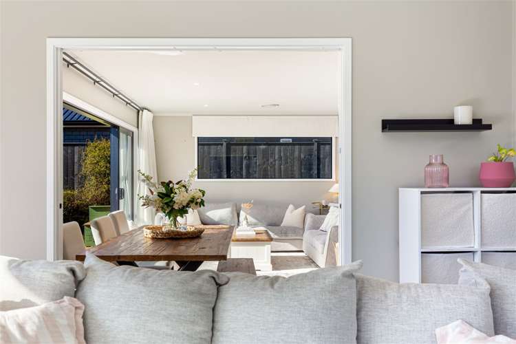 37 Siren Street Wainui_10