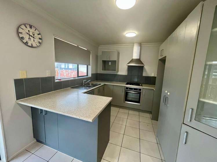 2/125 Russell Road Manurewa_5