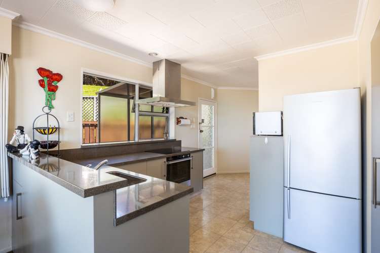 19 Port View Crescent Moturoa_4