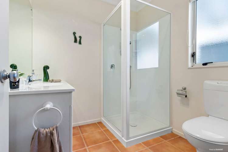 30a Highfields Terrace Henderson_11