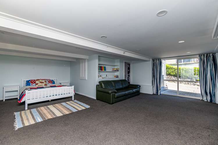 20 Kitchener Square Highfield_16